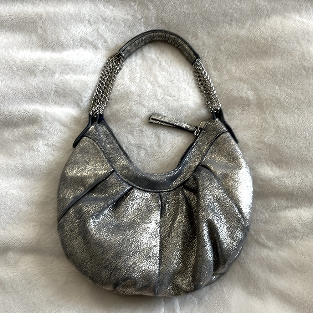 Innue Leather Hobo with metalic silver shimmer - Picture 5 of 5